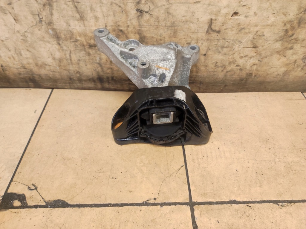 фото №1, Кронштейн подушка двигателя espace 5 v 1.6 tce