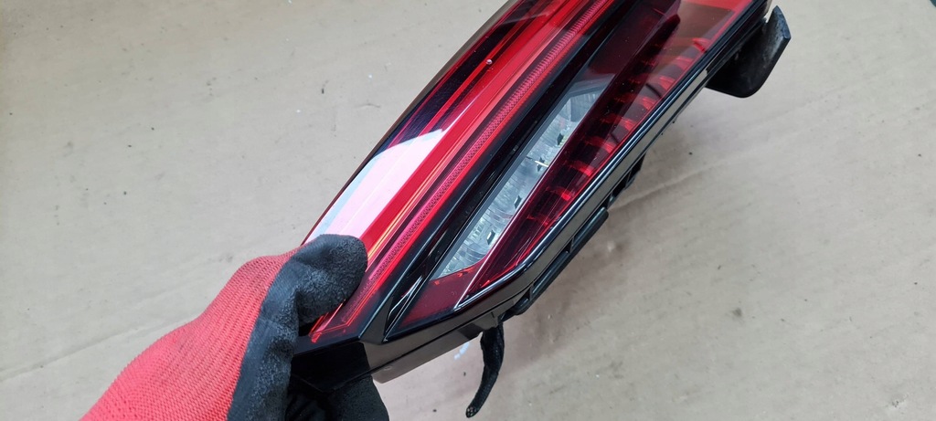 фото №12, A5 8w лампа правая правый задняя w крышка 8w6945094d