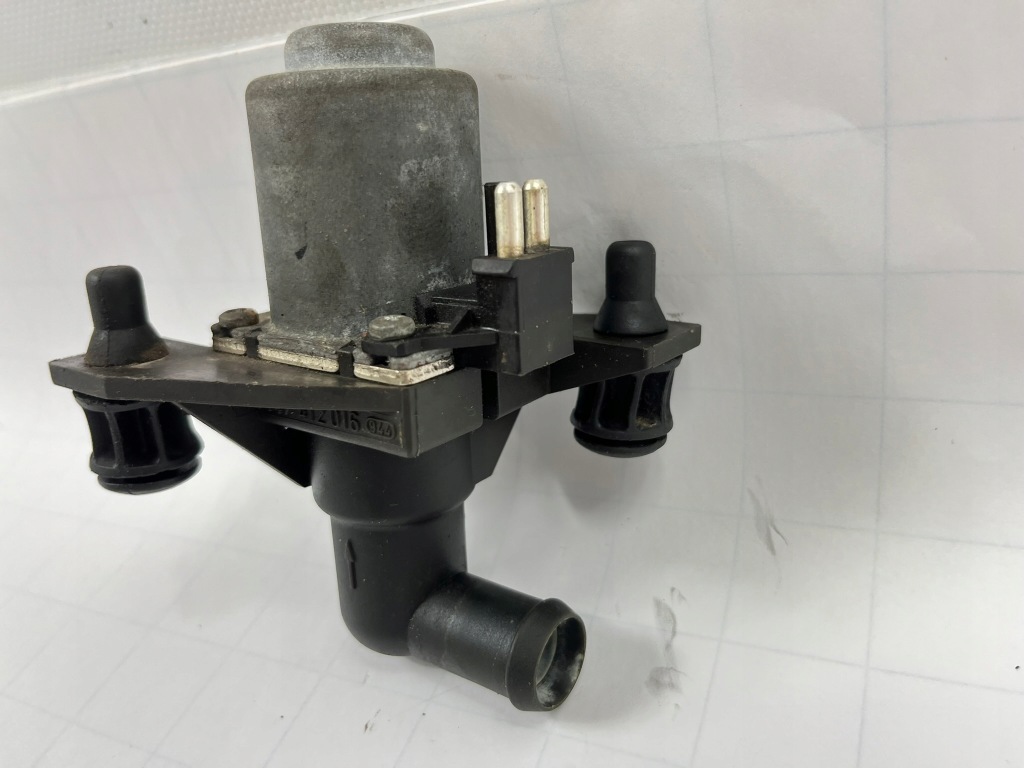 Купить Электроклапан отопителя отопления климатроник mercedes w124 0008307284