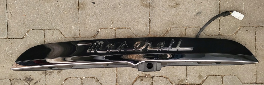 фото №1, Maserati ghibli 16- накладка молдинг крышки багажника
