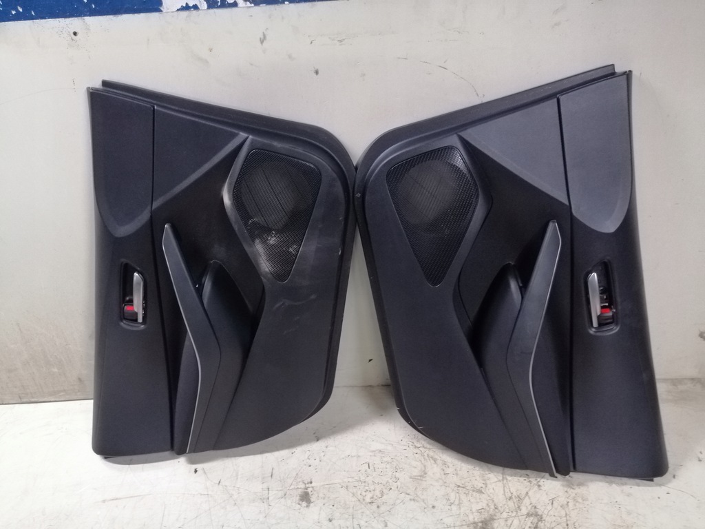 фото №1, Corolla e21 обшивка обивка дверь левый правый перед