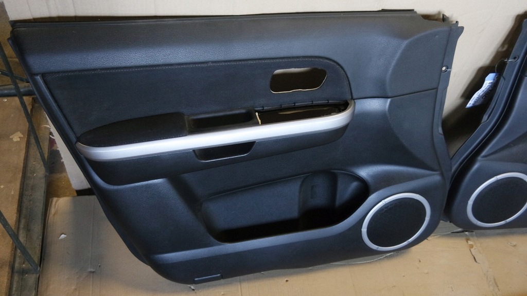 фото №8, Оббивка обшивка двері suzuki grand vitara 10r.