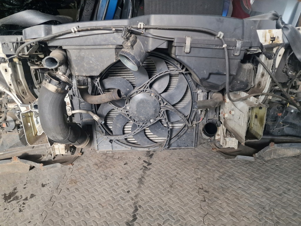 фото №14, Bmw 3 f30 f31 sport перед бампер лампа ксенон крыло усилитель капот