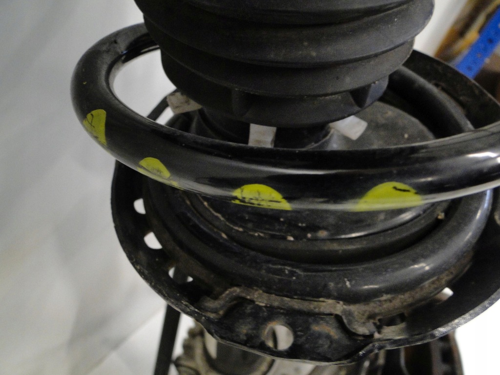 фото №16, Mercedes glb 247 x247 поворотный кулак рычаг лапа правое амортизатор 200d