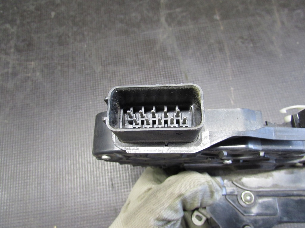 фото №9, Замок левый задняя volvo v50 04-08r 30753668