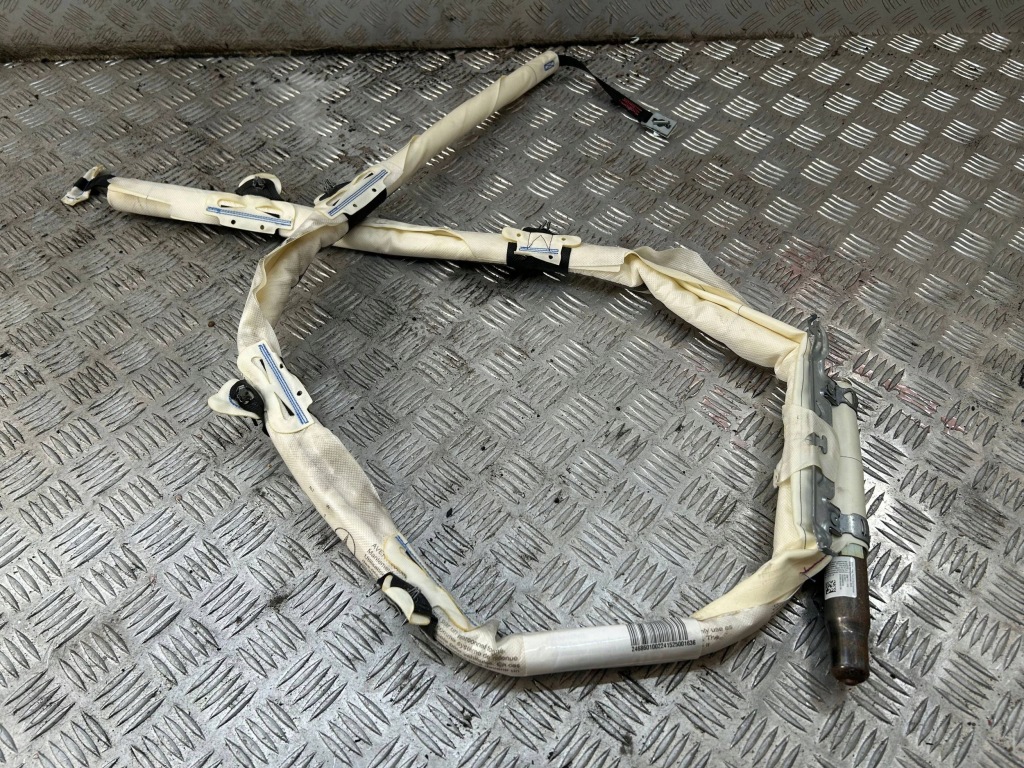 Купить Mercedes b w246 шторка безопасности правая 2468601002