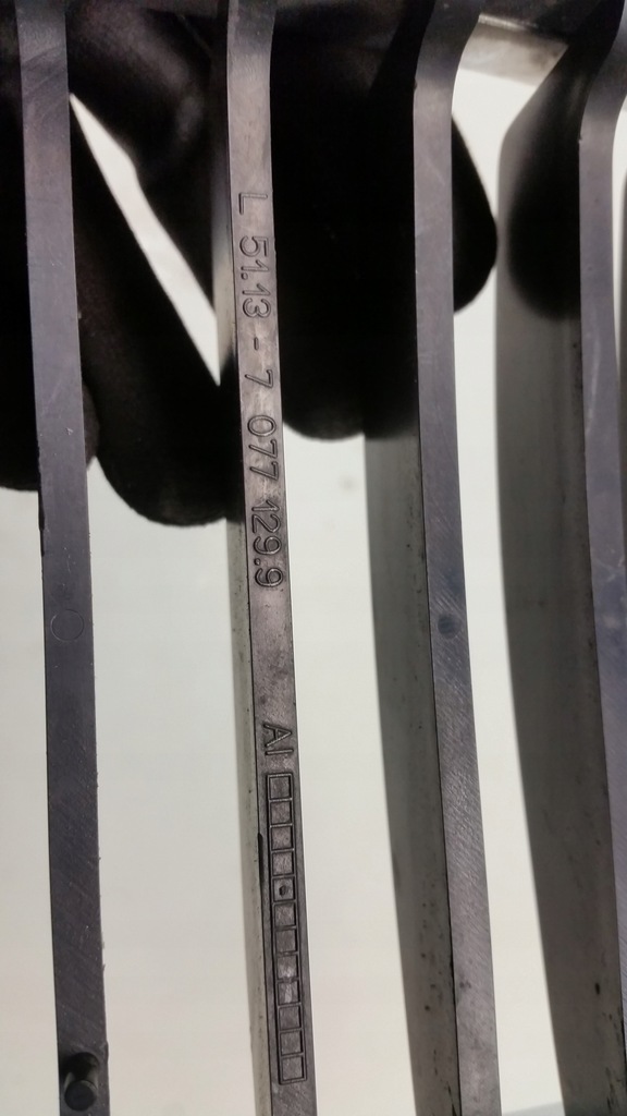 фото №10, Решітка радіатора решітка впуск повітря ліва bmw 1 e81 e87 51137128613 europa ładna