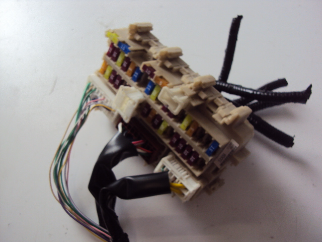 фото №4, Коробка предохранителей mercedes x-klasa w470