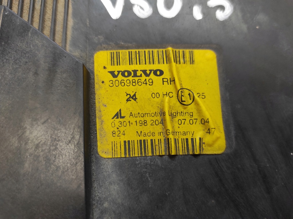 фото №7, Volvo v50 04- лампа права перед 30698649 - cała