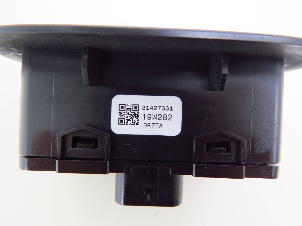 фото №8, Перемикач кнопка відкривання кришки багажника 31427331 volvo s60 iii v60