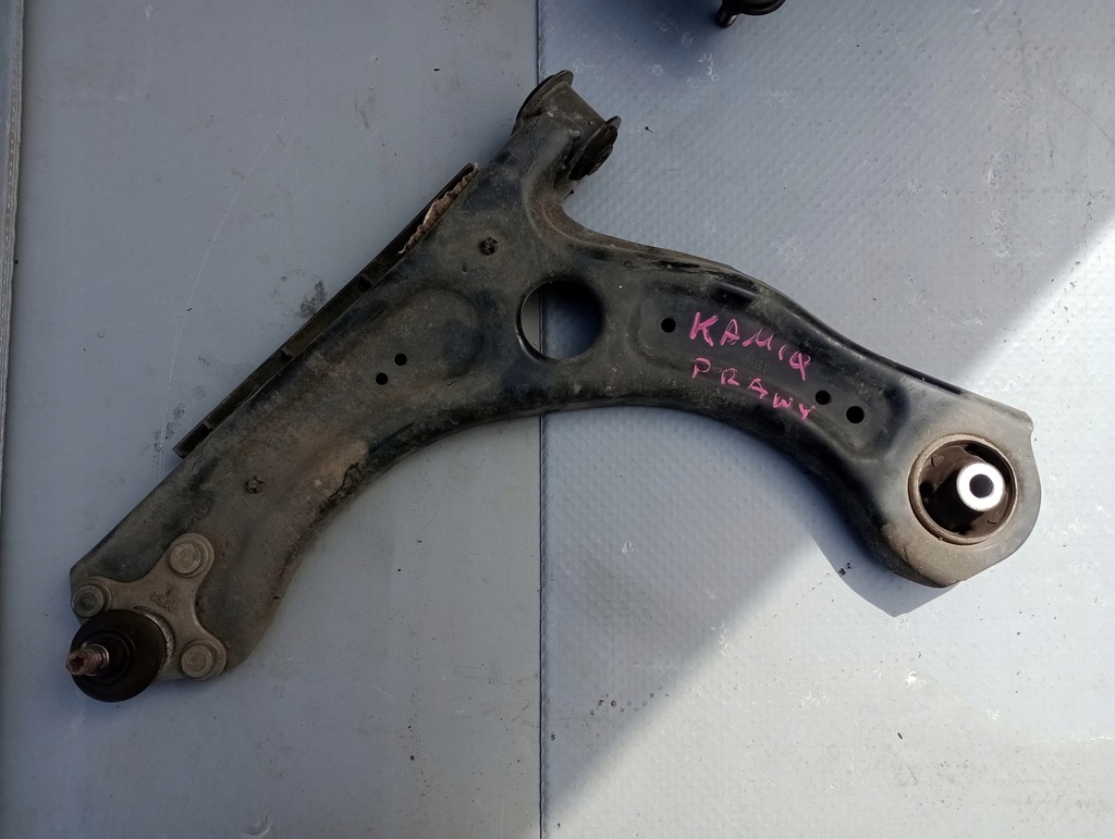 фото №1, Skoda kamiq рычаг перед левый