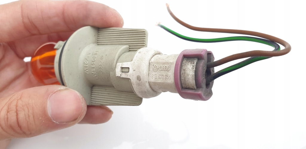 фото №9, Audi a4 b5 przed liftem цоколь поворотник лампы лампа передней перед