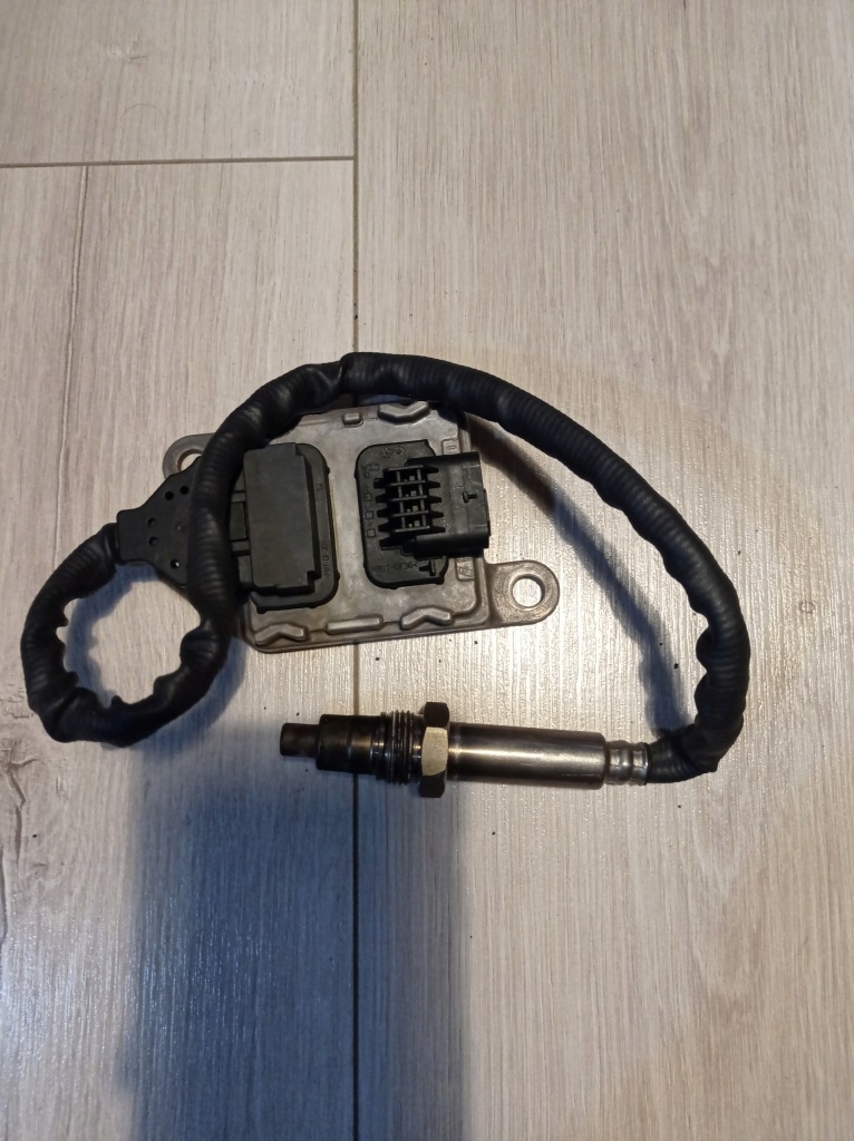 Купити Датчик nox mercedes sprinter 907-910-g klasa 463