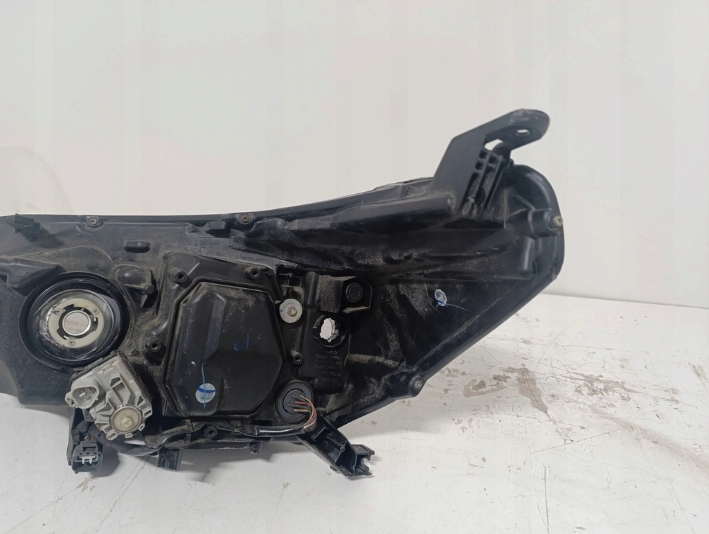 фото №15, Лампа правая передняя toyota hilux viii 8 full led 15-20