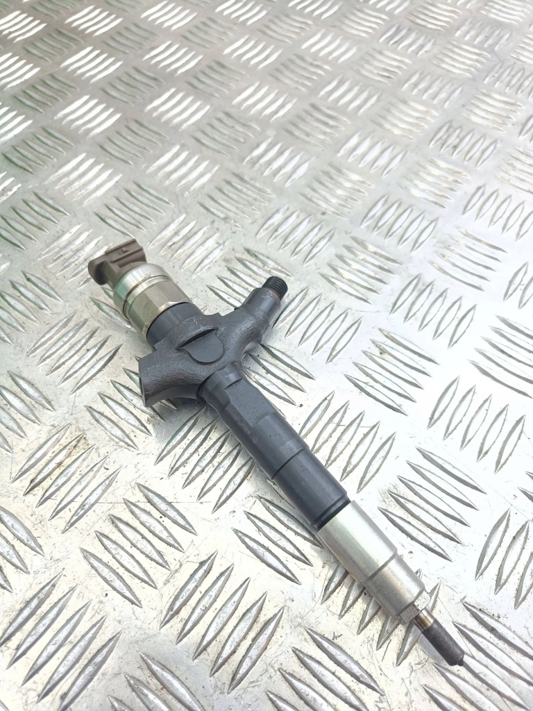 фото №1, Opel signum 2007 форсунка пального