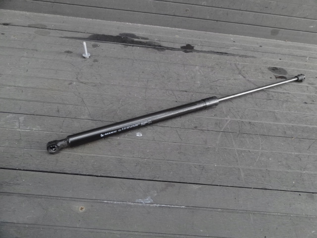 фото №1, Dacia logan 2019 lift привід амортизатор капот org