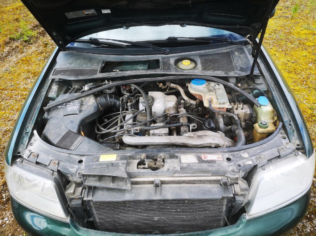 Audi a6 реле 1997 2.5l 443951253 899511000 Зі Шроту