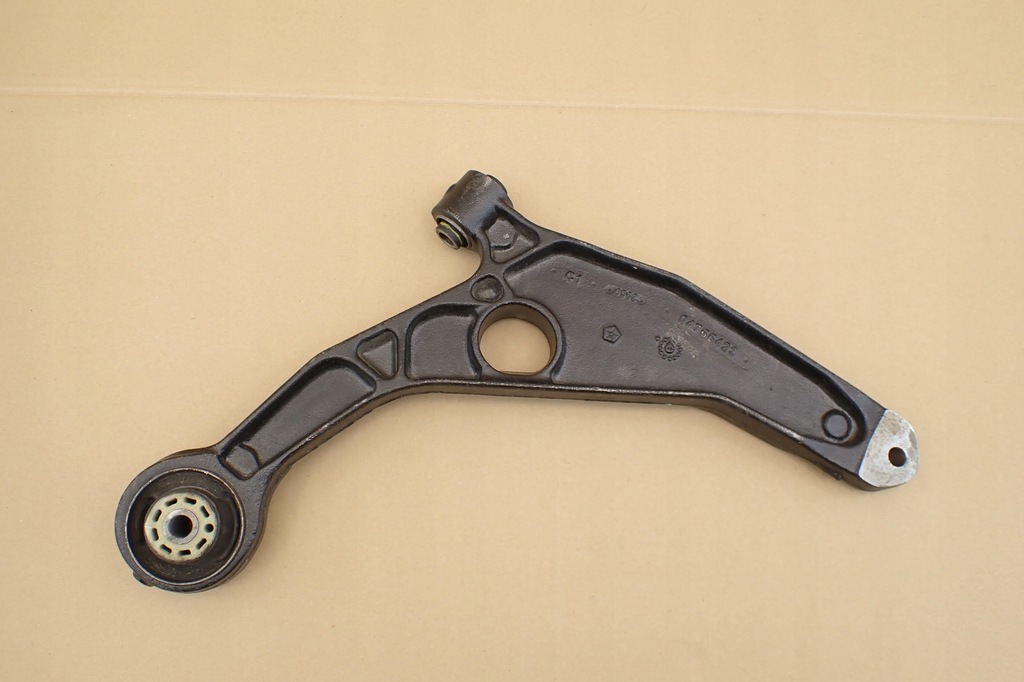 фото №8, Важіль перед лівий dół fiat freemont dodge journey 04766423ad 04766423af