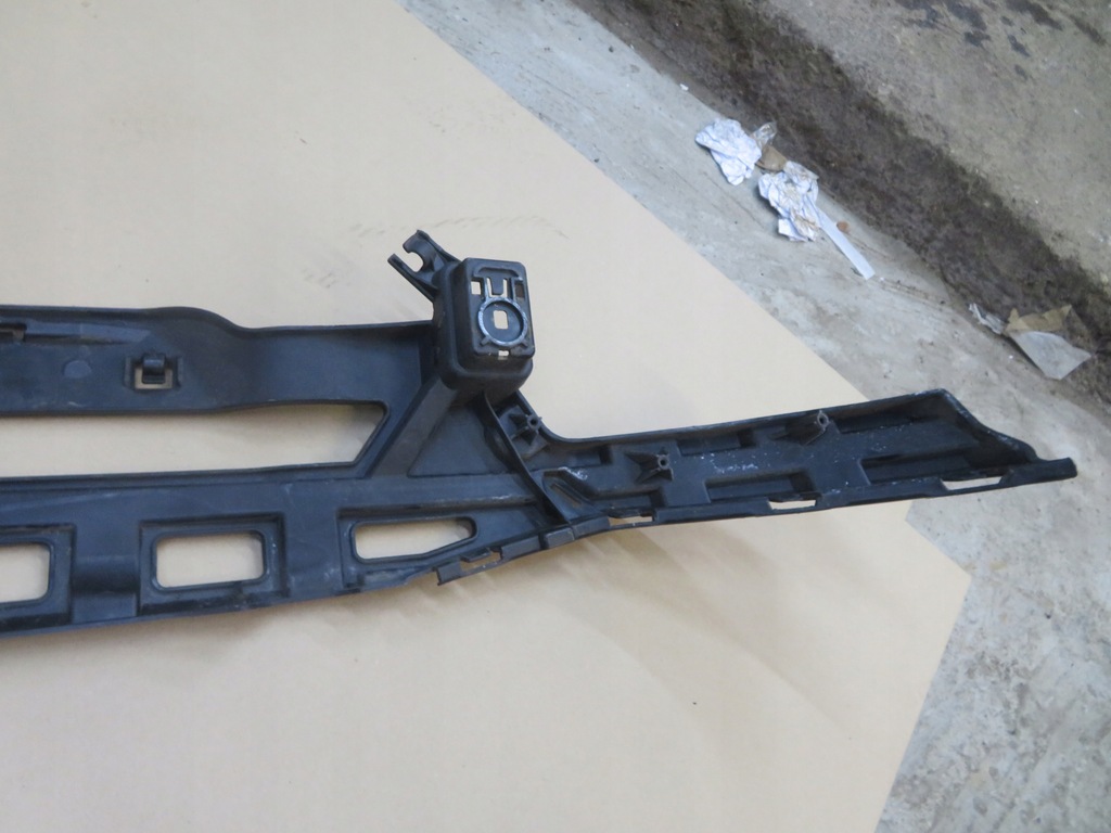 фото №13, Направляющая усилитель бампера задняя audi tt tts rs mk3 8s 8s0807385