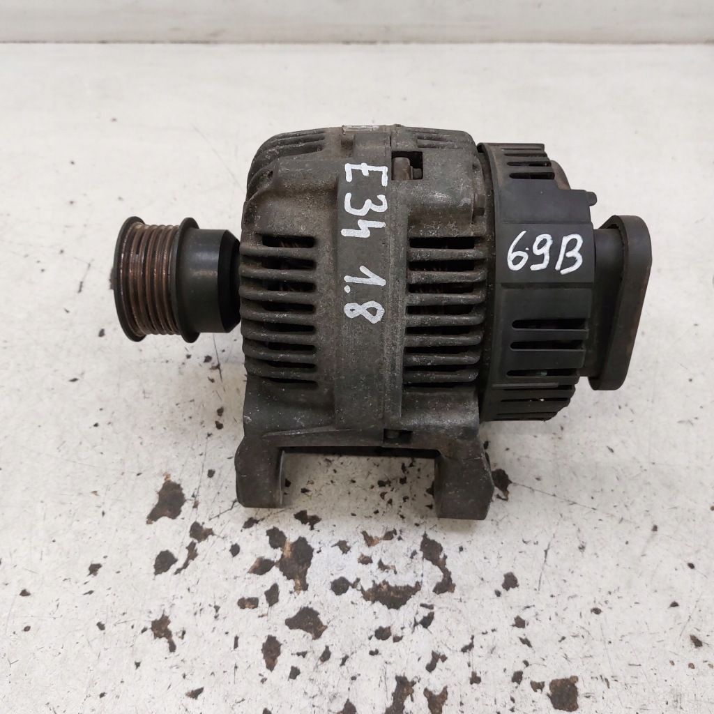Купити Bmw 3 e34 1,8 генератор valeo