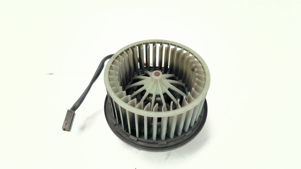 Купить Вентилятор салонный 893813021 audi a4 b5
