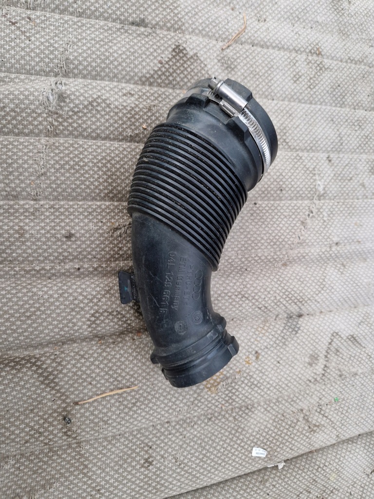 фото №1, Audi a4 b9 a5 8w труба повітрозабірник повітря 2,0 tdi