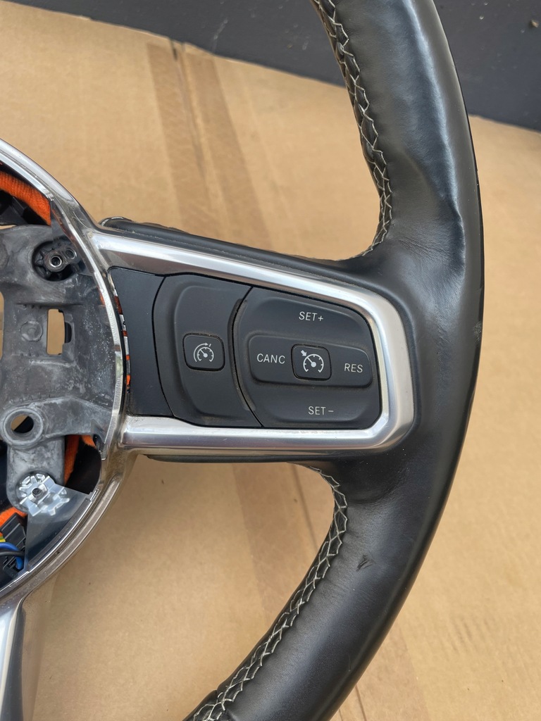 фото №6, Jeep wrangler jl sahara 2018+ воздуховод мультифункция подогрев кожа