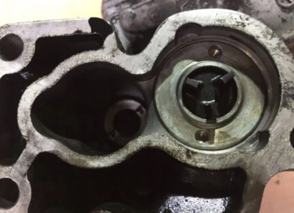 фото №6, Mercedes-benz w123 300d корпус фільтра оливи