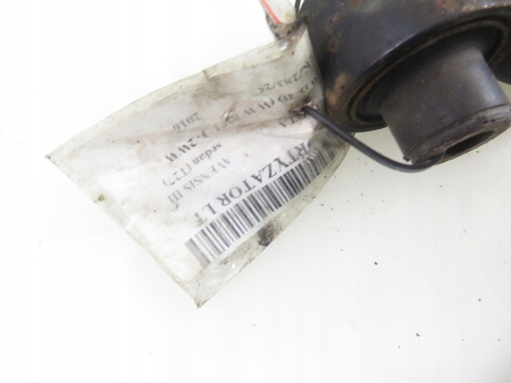 фото №2, Амортизаторы задняя toyota avensis t27 4853005430 комплект