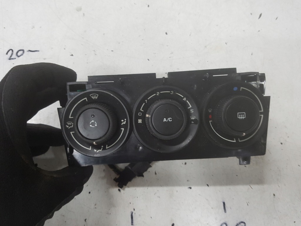 фото №1, Peugeot 3008 i 09r- панель кондиціонера обдув