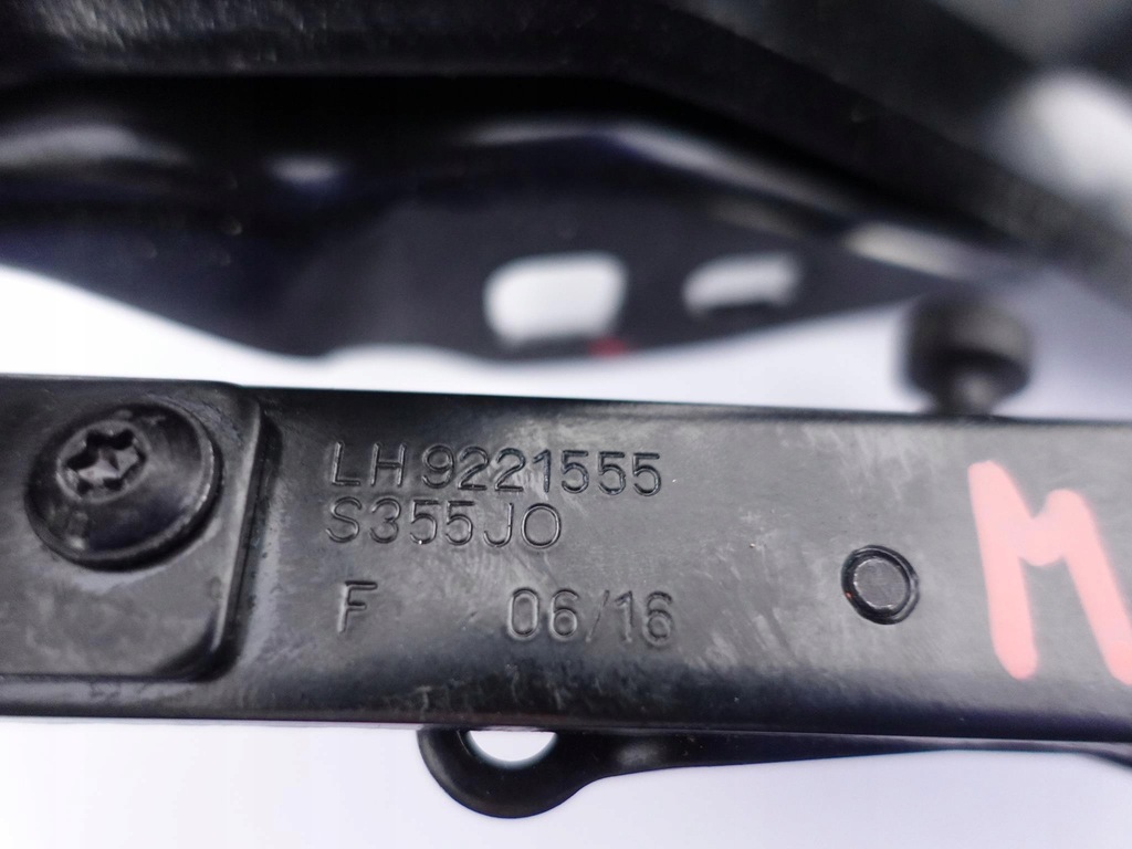 фото №8, Ferrari california t петля крыша задняя левый