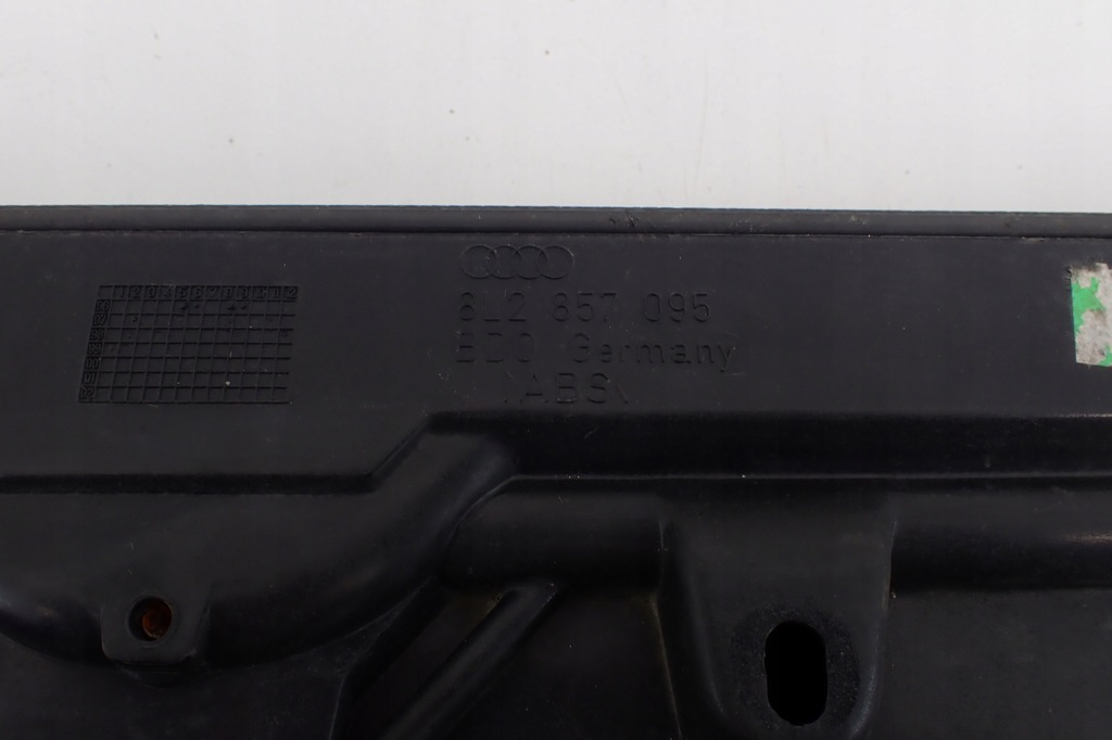 фото №12, Бардачок пассажира audi a3 8l lift quattro uk