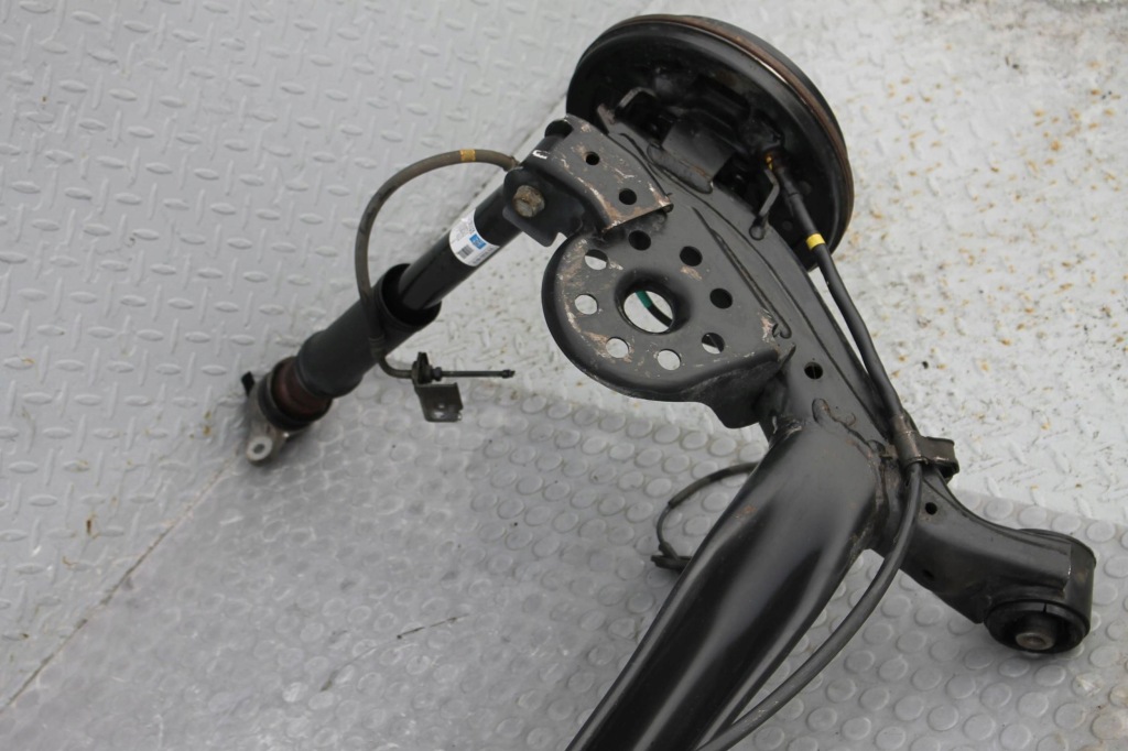 Балка вісь  підвіска задній комплектна гальмівні барабани 55100-h8000 kia rio iv hb 17- в Україні