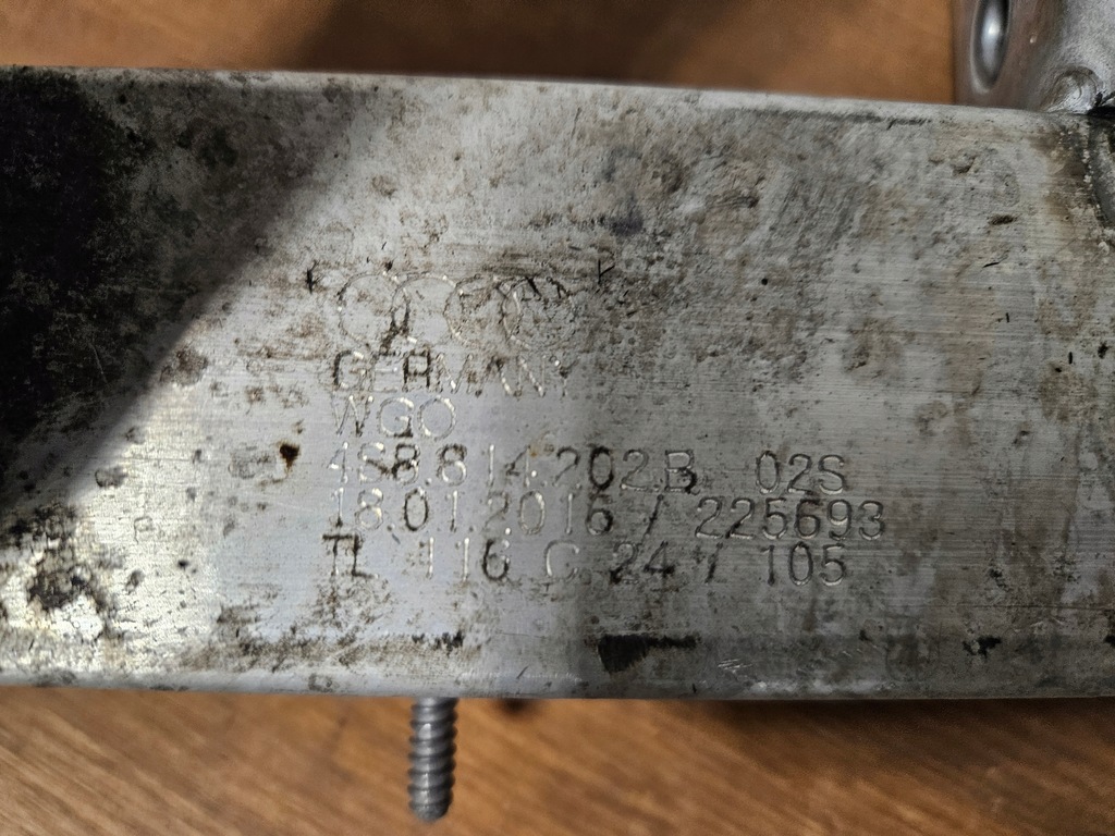 фото №3, Кронштейн левый audi r8 4s0121256