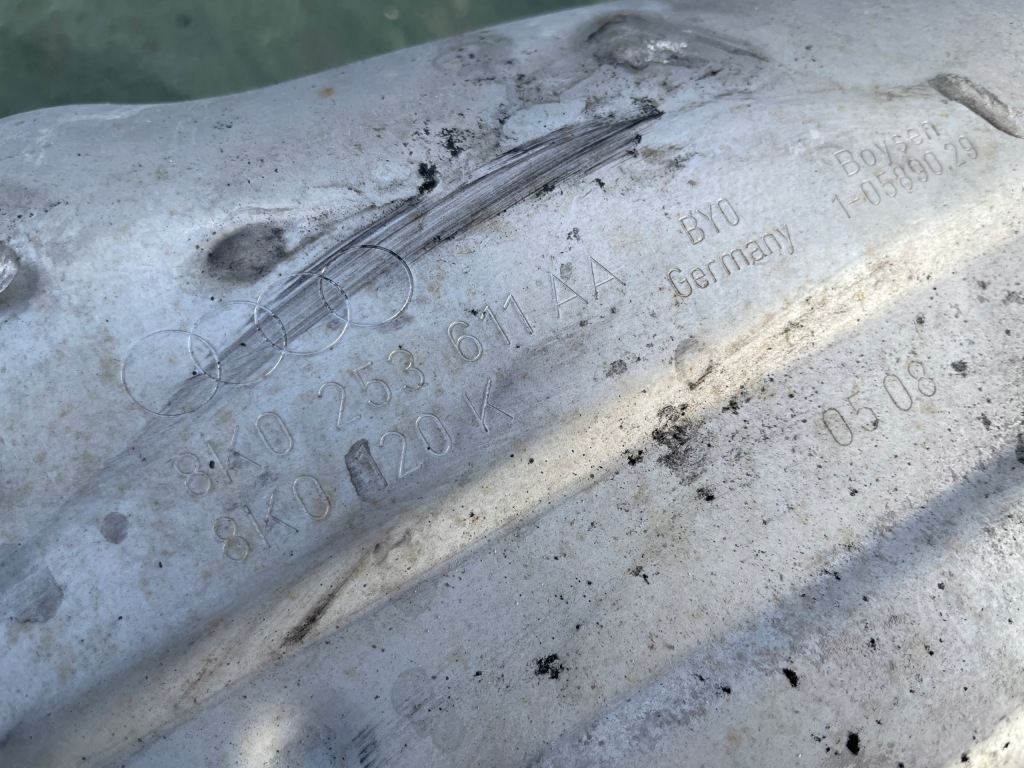 Audi a4 b8 3.2 fsi quattro гаситель выхлоп комплектный  8k0253611ab Киев