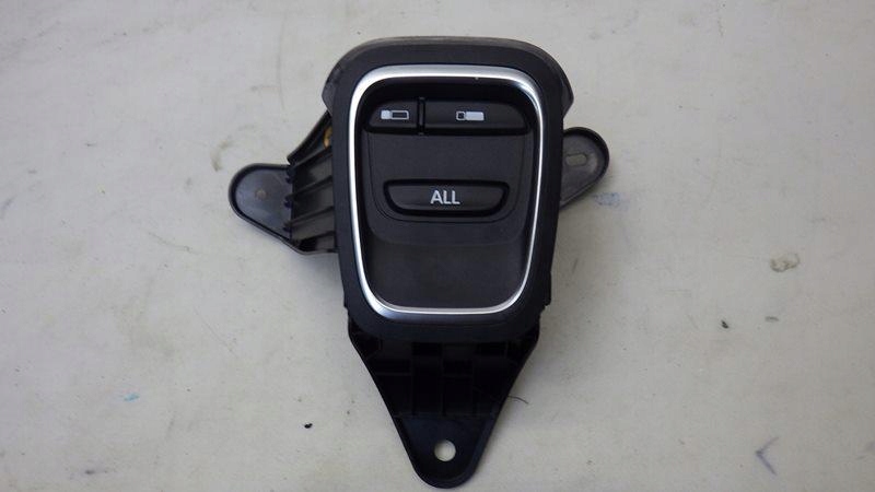 фото №1, Кнопка регулировки сиденье renault scenic iv 1705453x