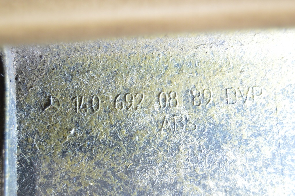 фото №10, Защита стойка a правая уголок mercedes w140 cl c140 coupe 1406920889 beż