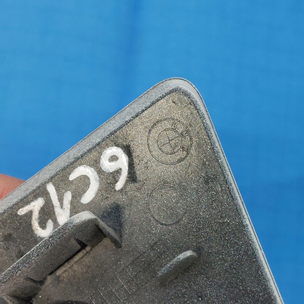 фото №10, Bmw x4 f26 заглушка розпилювача фари права 7360520 10503410us