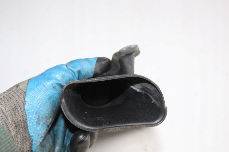 фото №2, Corolla verso ii 05 2.0 d4d труба впуск воздуха