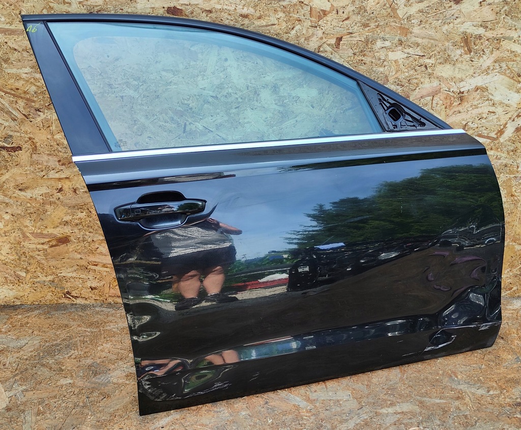 фото №1, Дверь правое передние правый перед a6 c7 повреждённые