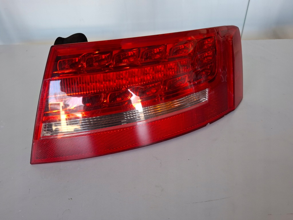 фото №1, Лампа правая задняя задняя audi a5 8t sportback led 8t8945096d