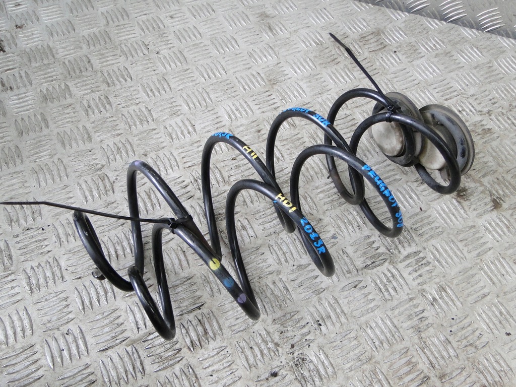 фото №1, Пружини задня peugeot 308 2015 1.6 hdi