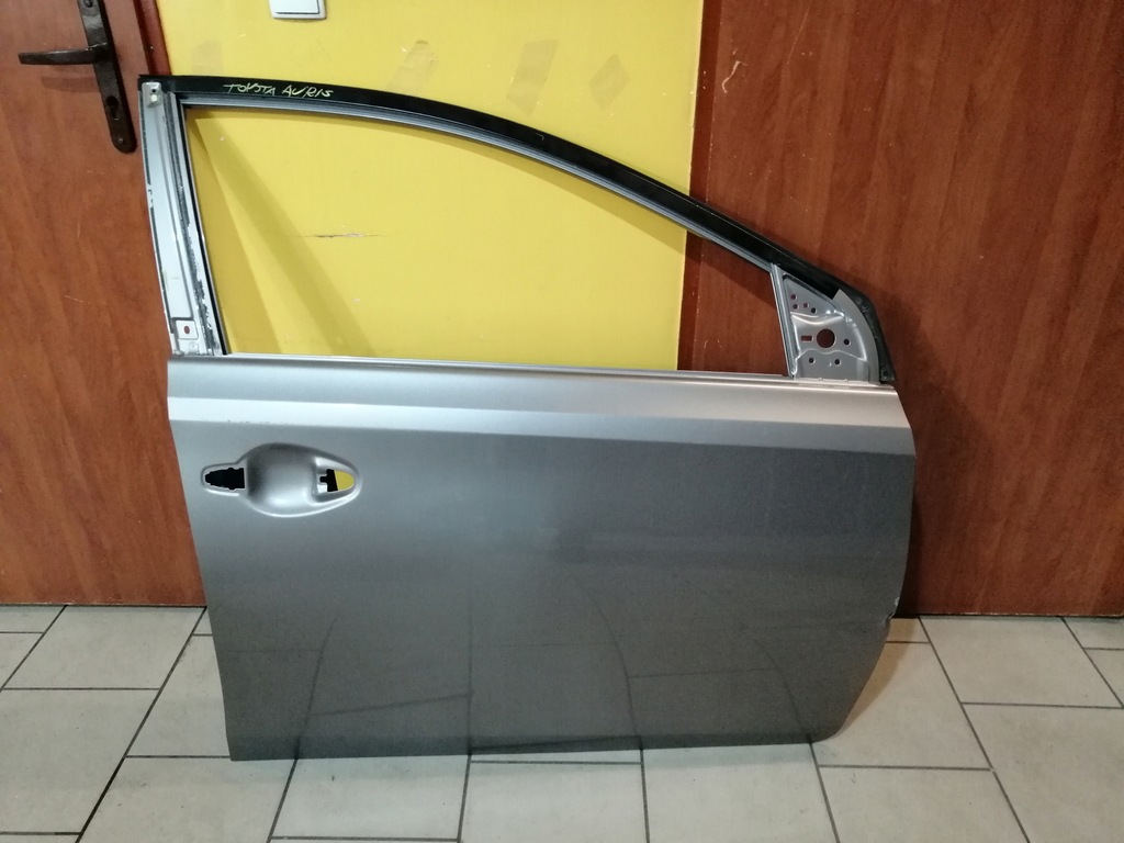 фото №1, Toyota auris ii двері праве перед