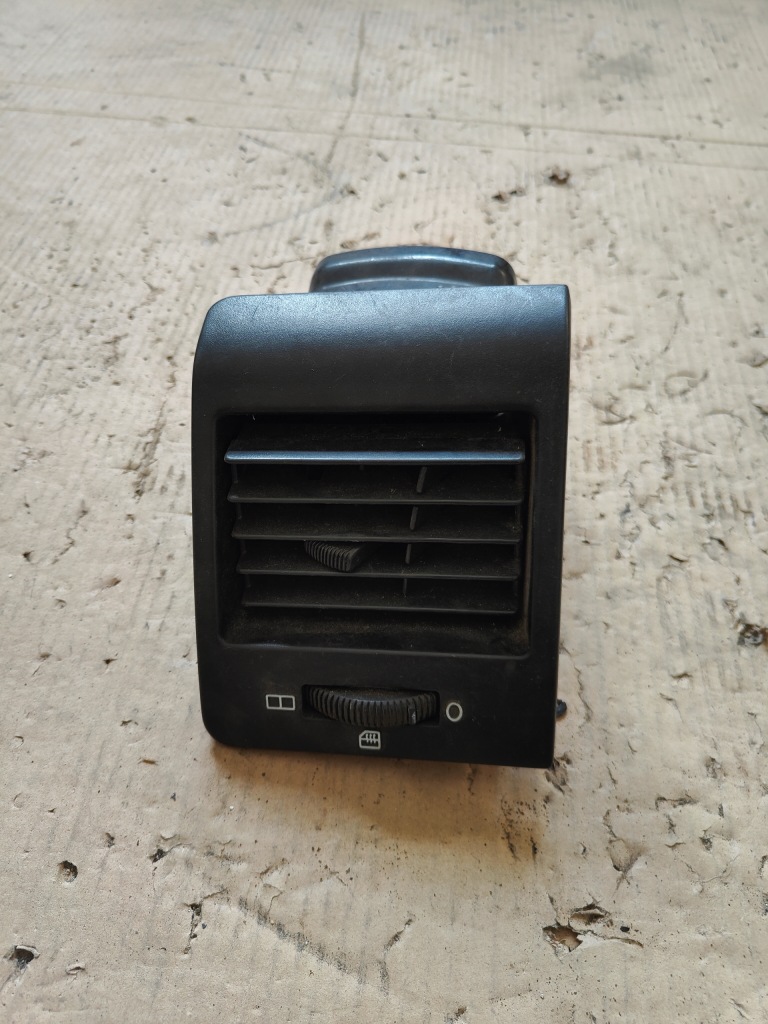 фото №1, R/23 mercedes vito w638 ktatka обдув консоли левая