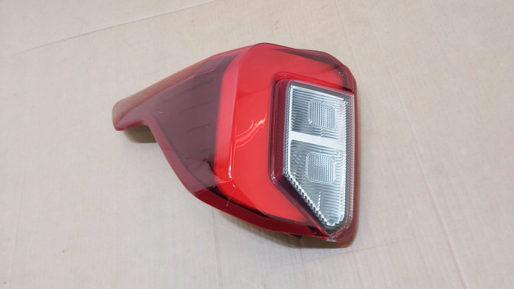 фото №1, Лампа задняя задняя левая ford explorer vi 6 lb5b-13405-a