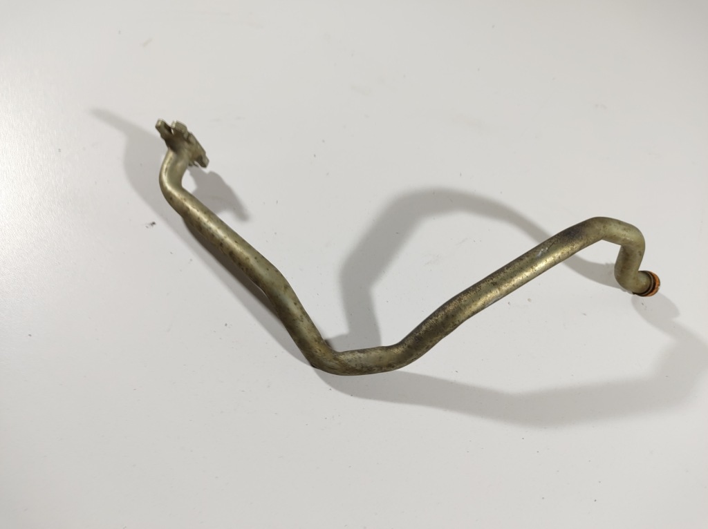 фото №8, Volvo v40 2.0 d4 12- трубка масла турбины