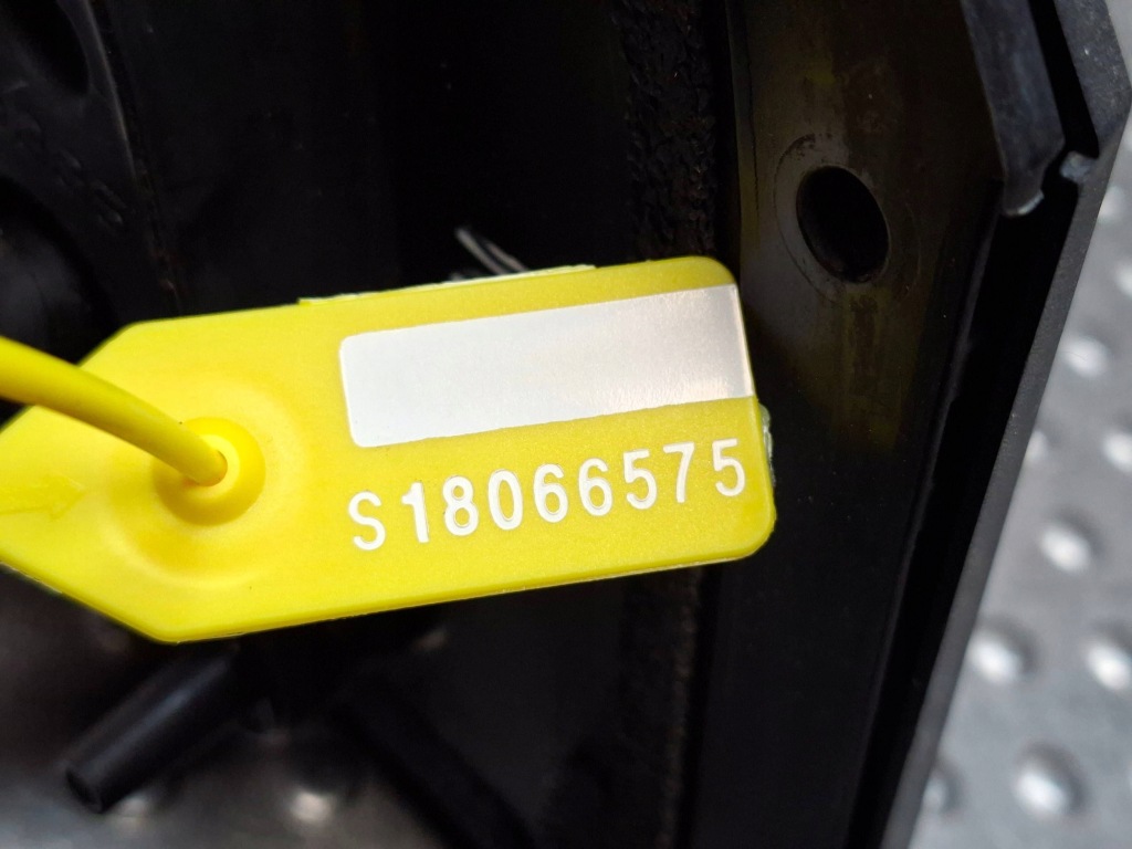 Зеркало левая toyota rav4 iii рестайлинг  10-12 9 pin европа с Разборки