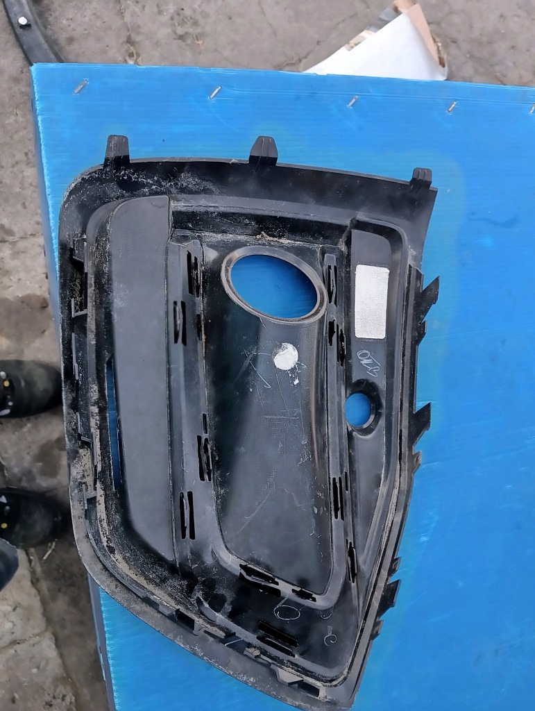 Audi q5 2 решітка бампера перед передня права 80a807682n Зі Шроту