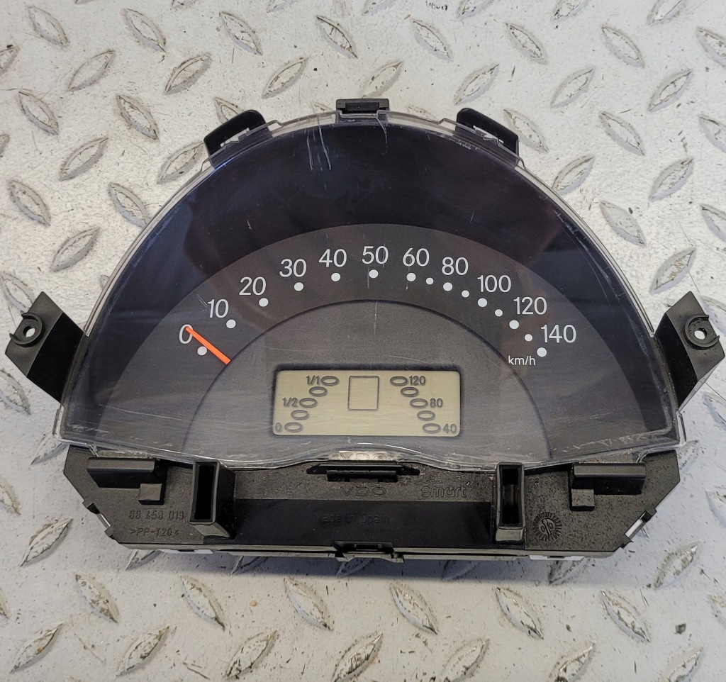 фото №1, Smart fortwo 0.8cdi лічильник 10001184v021