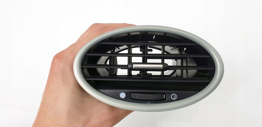 фото №10, Ford focus 2 mk2 ii овальна кругла решітка обдув панелі приладової панелі